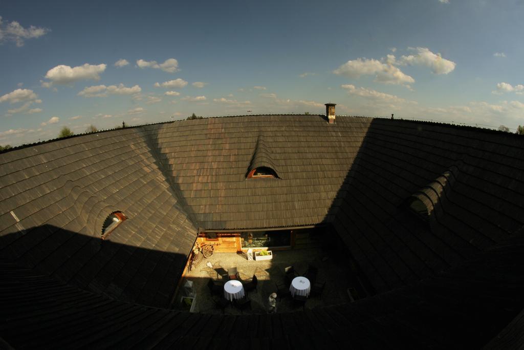 Hotel Zornica Poczesna Buitenkant foto