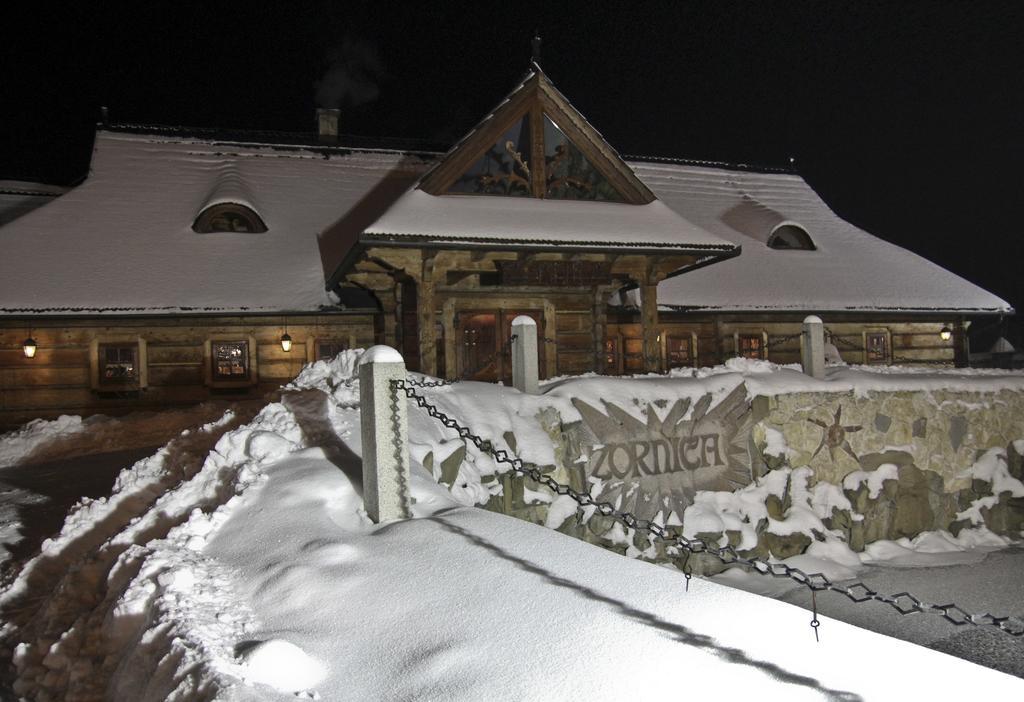 Hotel Zornica Poczesna Buitenkant foto
