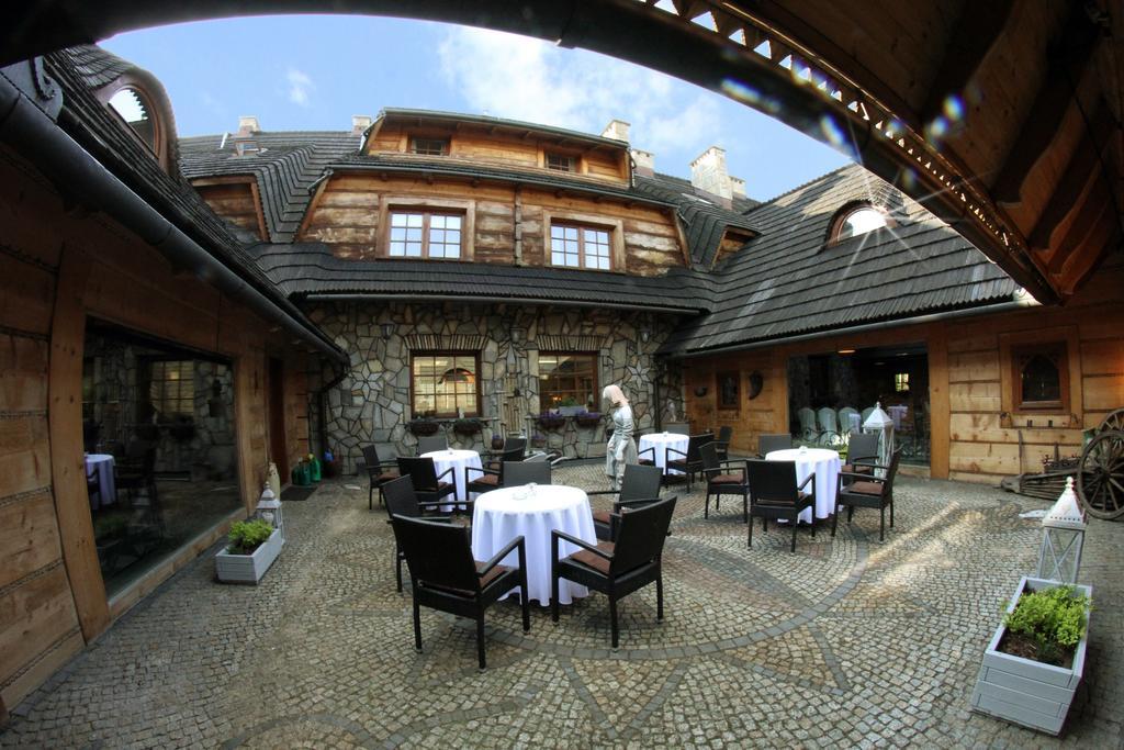 Hotel Zornica Poczesna Buitenkant foto