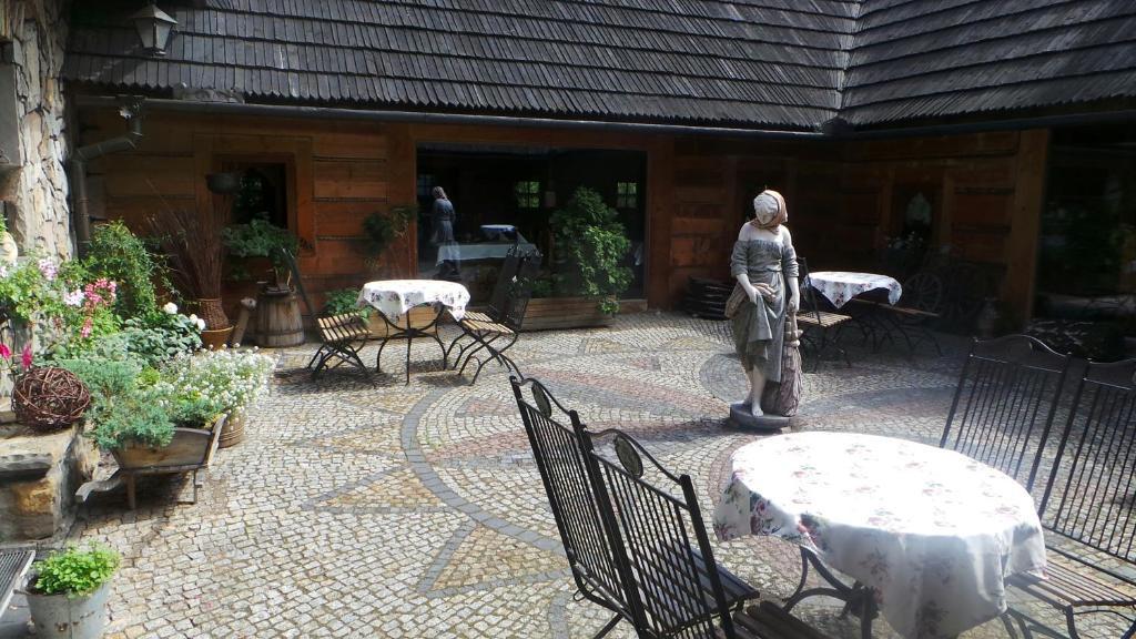 Hotel Zornica Poczesna Buitenkant foto